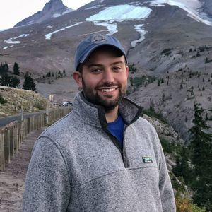 Meet your Posher, Alex